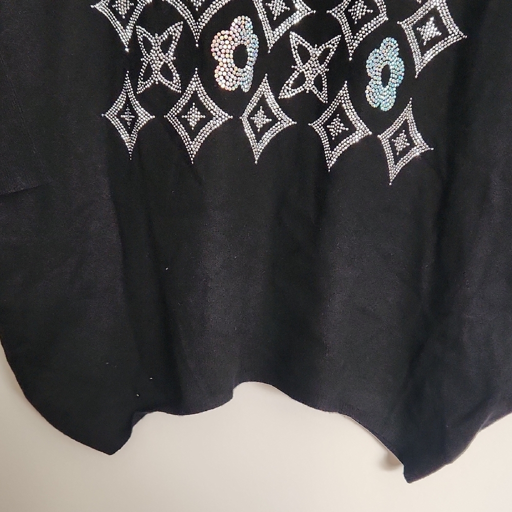 Black V-Neck Top with Rhinestone Pattern - Picture 3 of 3
